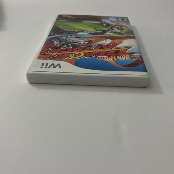 Hot Wheels Track Attack - Nintendo Wii Video Game Disc, Manual And Case - Picture 7 of 8